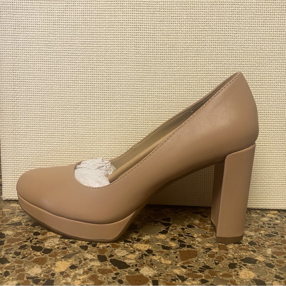 Naturalizer Platform Pumps in crème brûlée